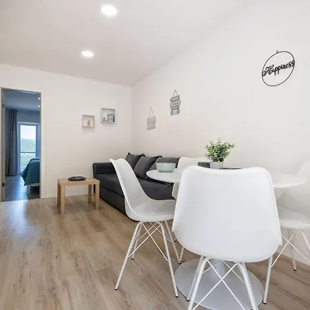 Apartment Malalu *