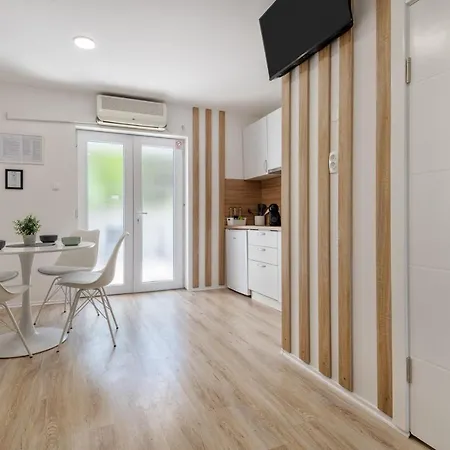 Malalu Apartment *
